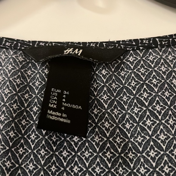 H&M Navy Tunic - Picture 5 of 7